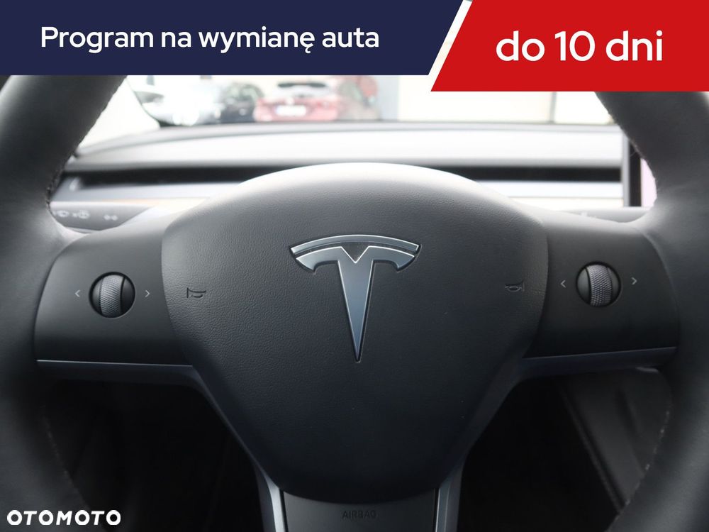 Tesla Model 3 - 21