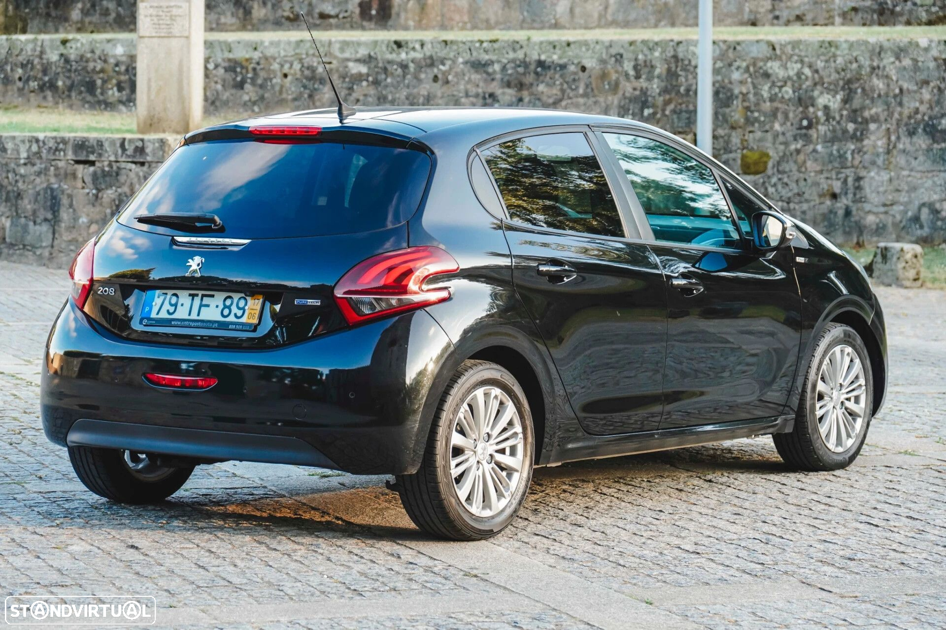 Peugeot 208 - 5