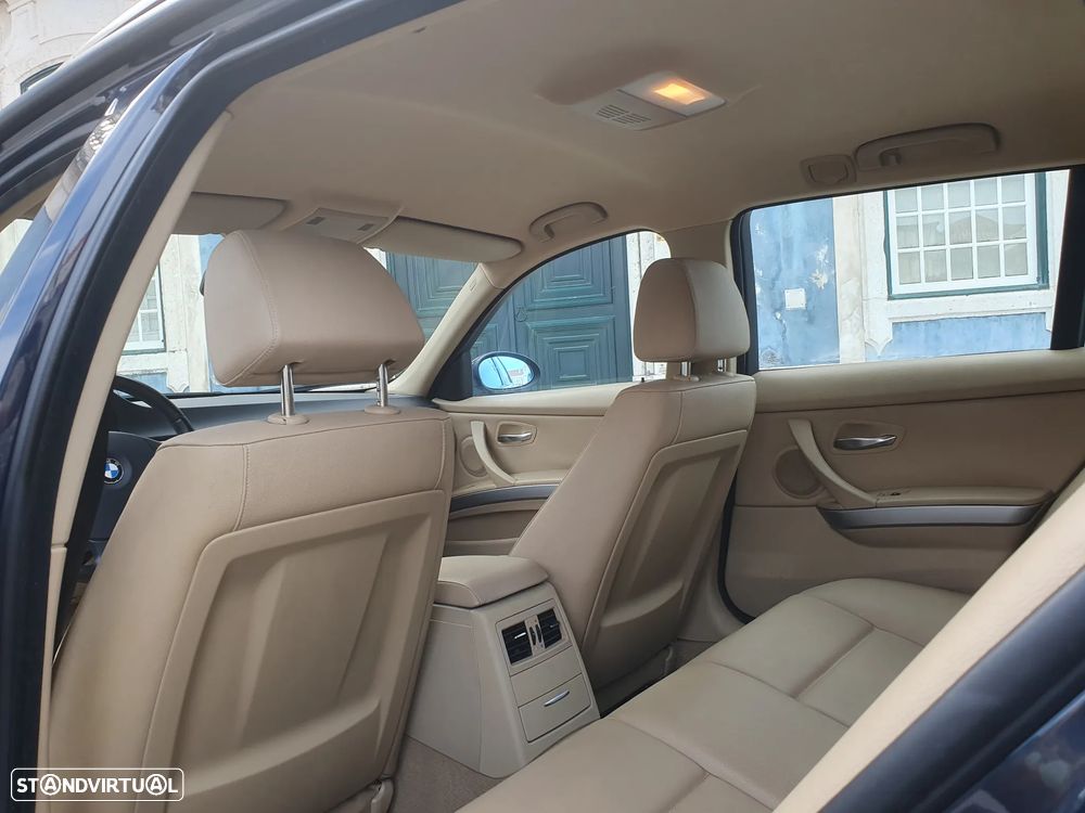 BMW 320 d Exclusive - 28