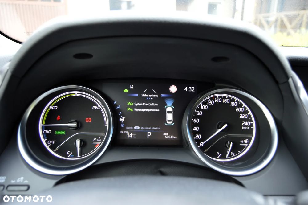 Toyota Camry 2.5 Hybrid Comfort CVT - 21