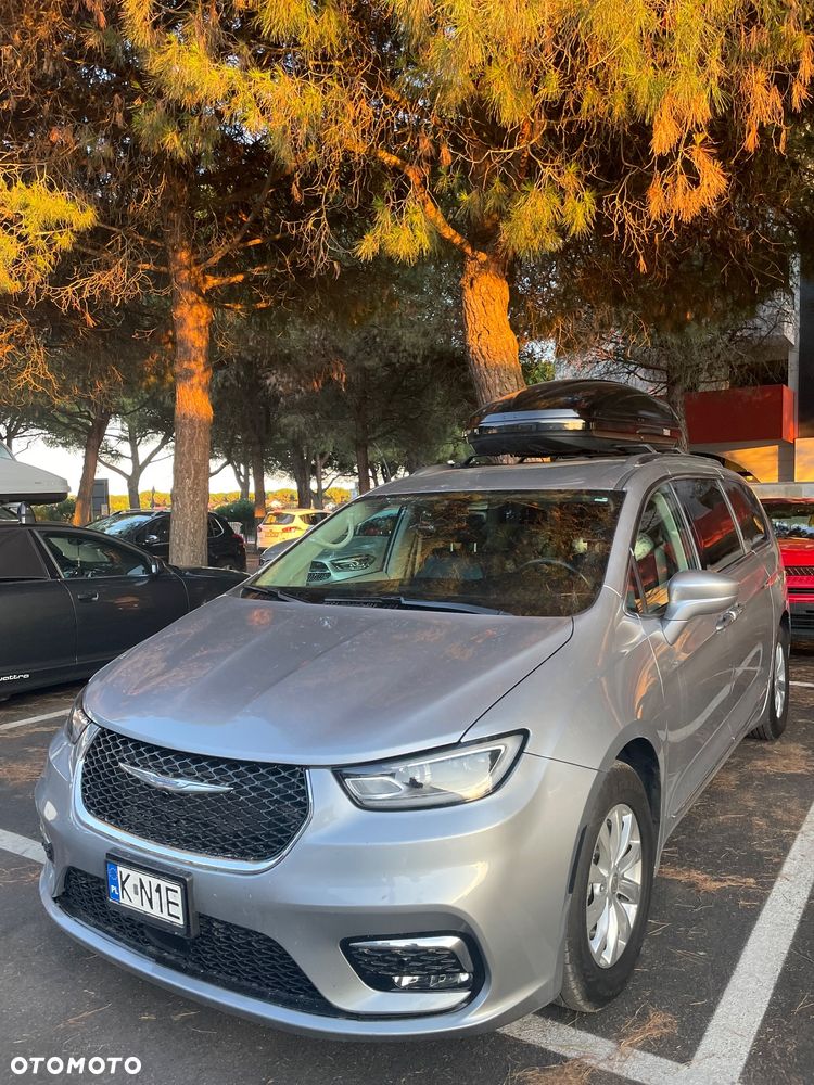 Chrysler Pacifica - 26