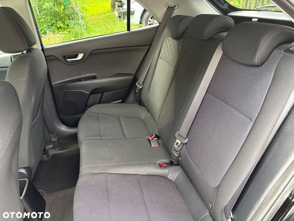 Kia Rio - 18
