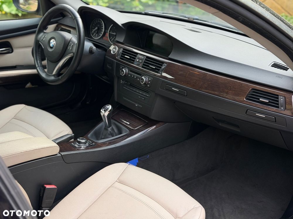 BMW Seria 3 320d - 21