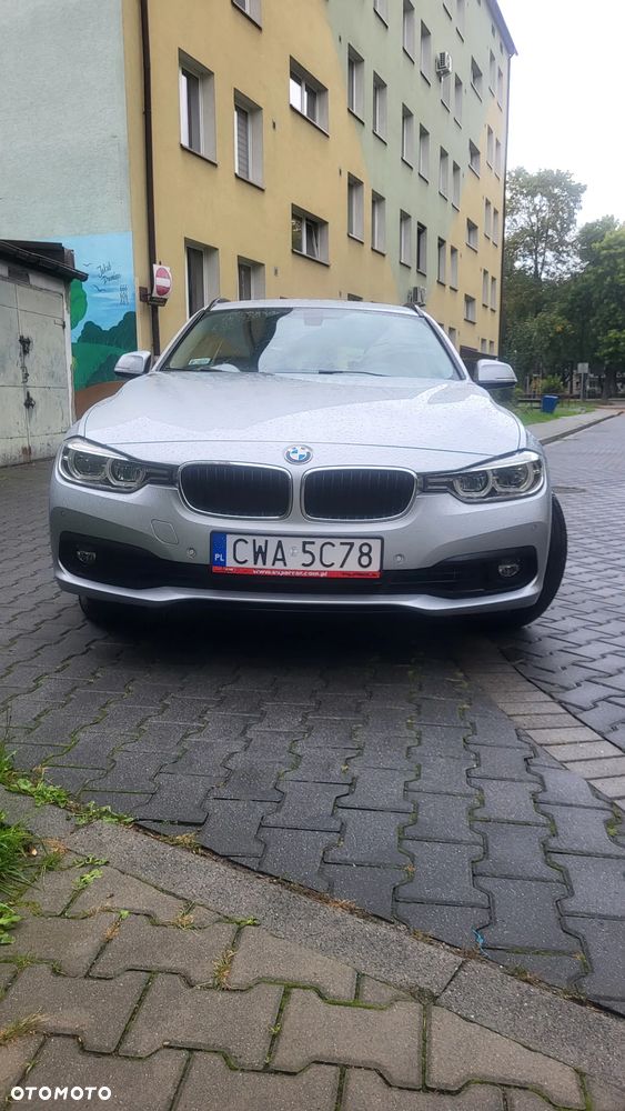 BMW Seria 3 320i Touring xDrive - 5