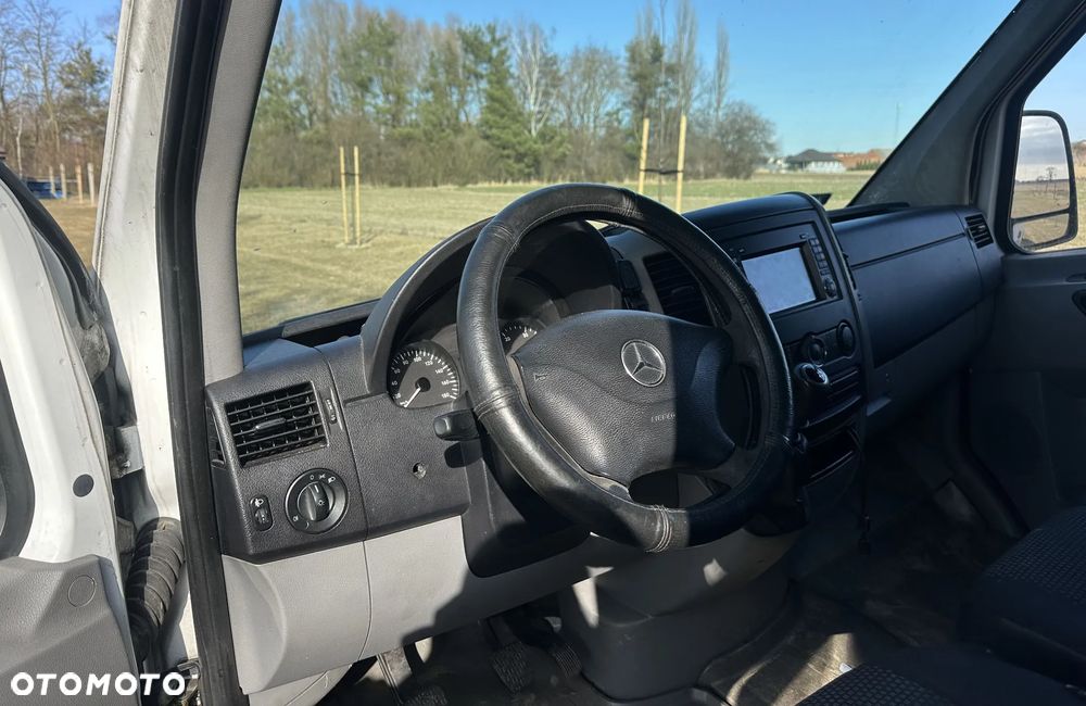 Mercedes-Benz Sprinter - 8