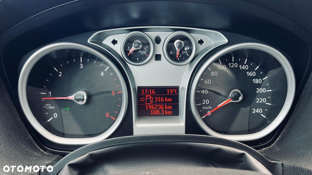 Ford Kuga 2.0 TDCi 2x4 Titanium - 13