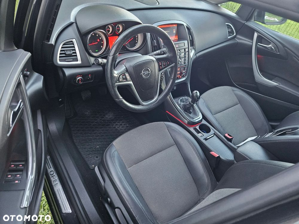 Opel Astra 1.4 T Cosmo - 33