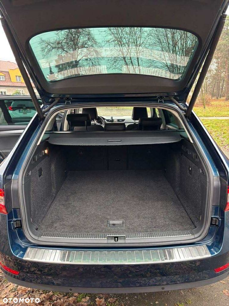 Skoda Superb 2.0 TDI DSG Ambition - 14