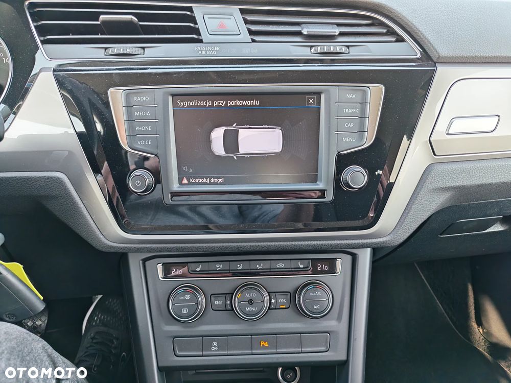 Volkswagen Touran 1.6 TDI SCR (BlueMotion Technology) SOUND - 21