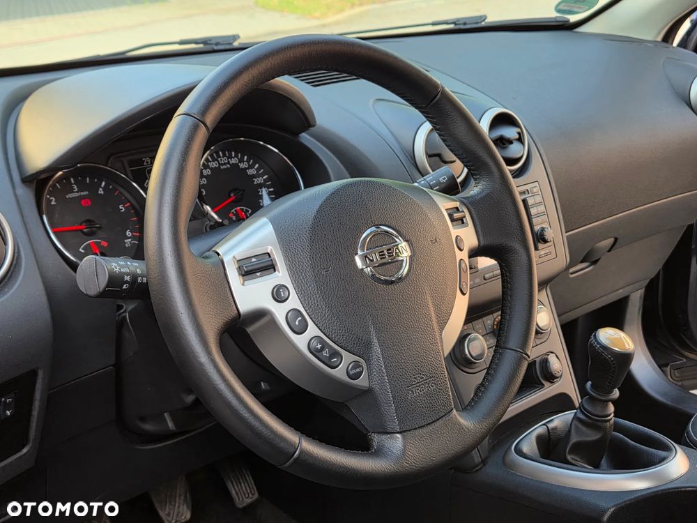 Nissan Qashqai 2.0 dCi DPF lounge - 35