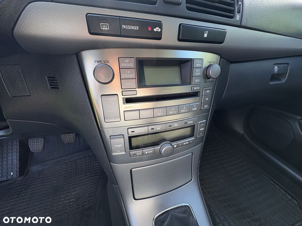 Toyota Avensis 1.8 VVT-i Sol - 13