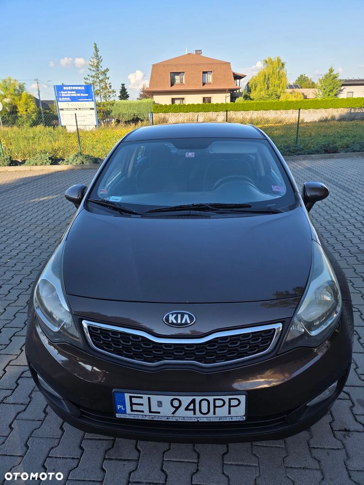 Kia Rio 1.4 M - 8