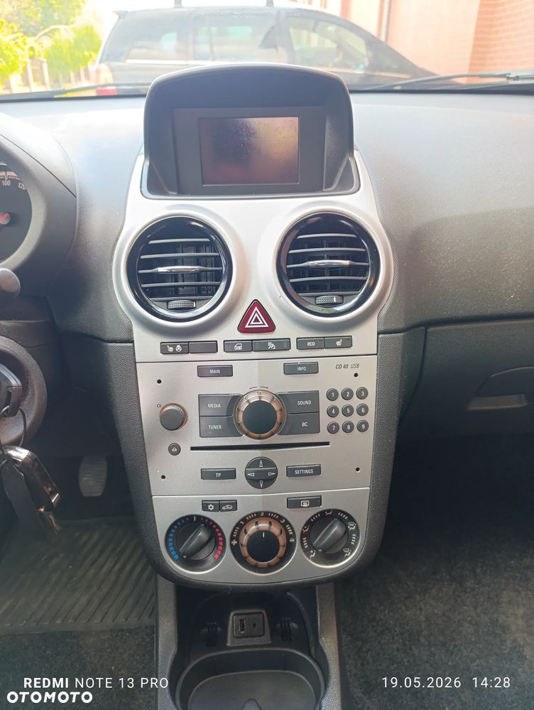 Opel Corsa 1.4 Enjoy - 19