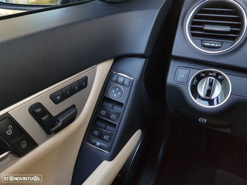 Mercedes-Benz C 220 - 23