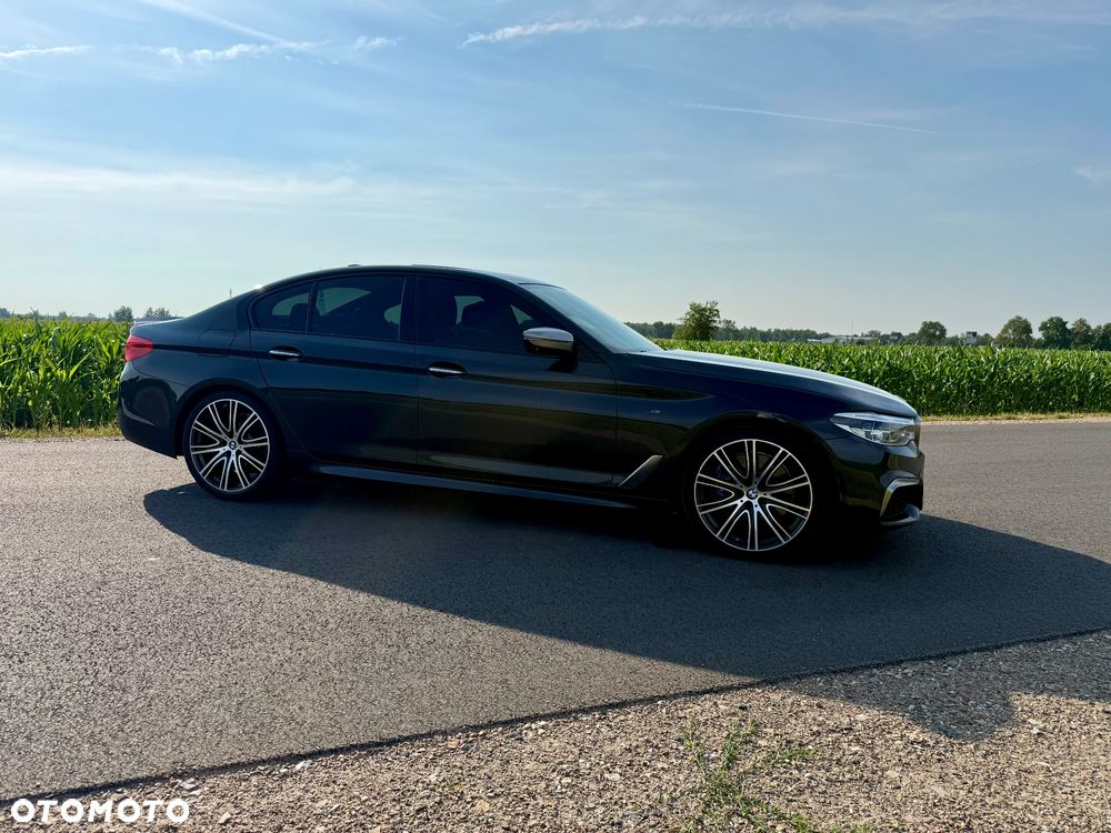 BMW Seria 5 M550i xDrive - 8
