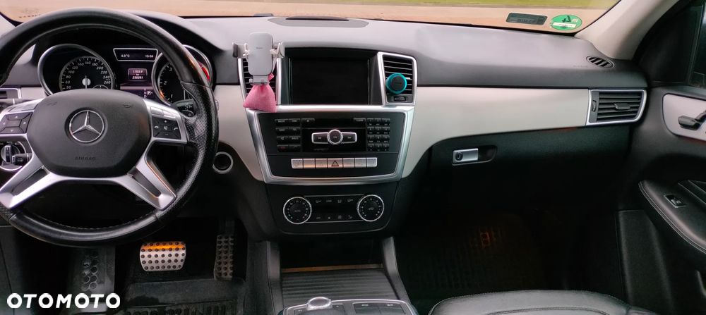 Mercedes-Benz ML 350 BlueTEC 4-Matic - 10