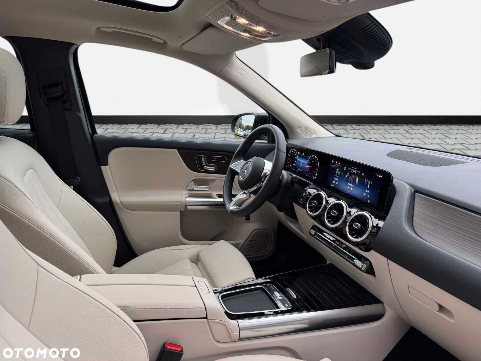 Mercedes-Benz GLA - 15