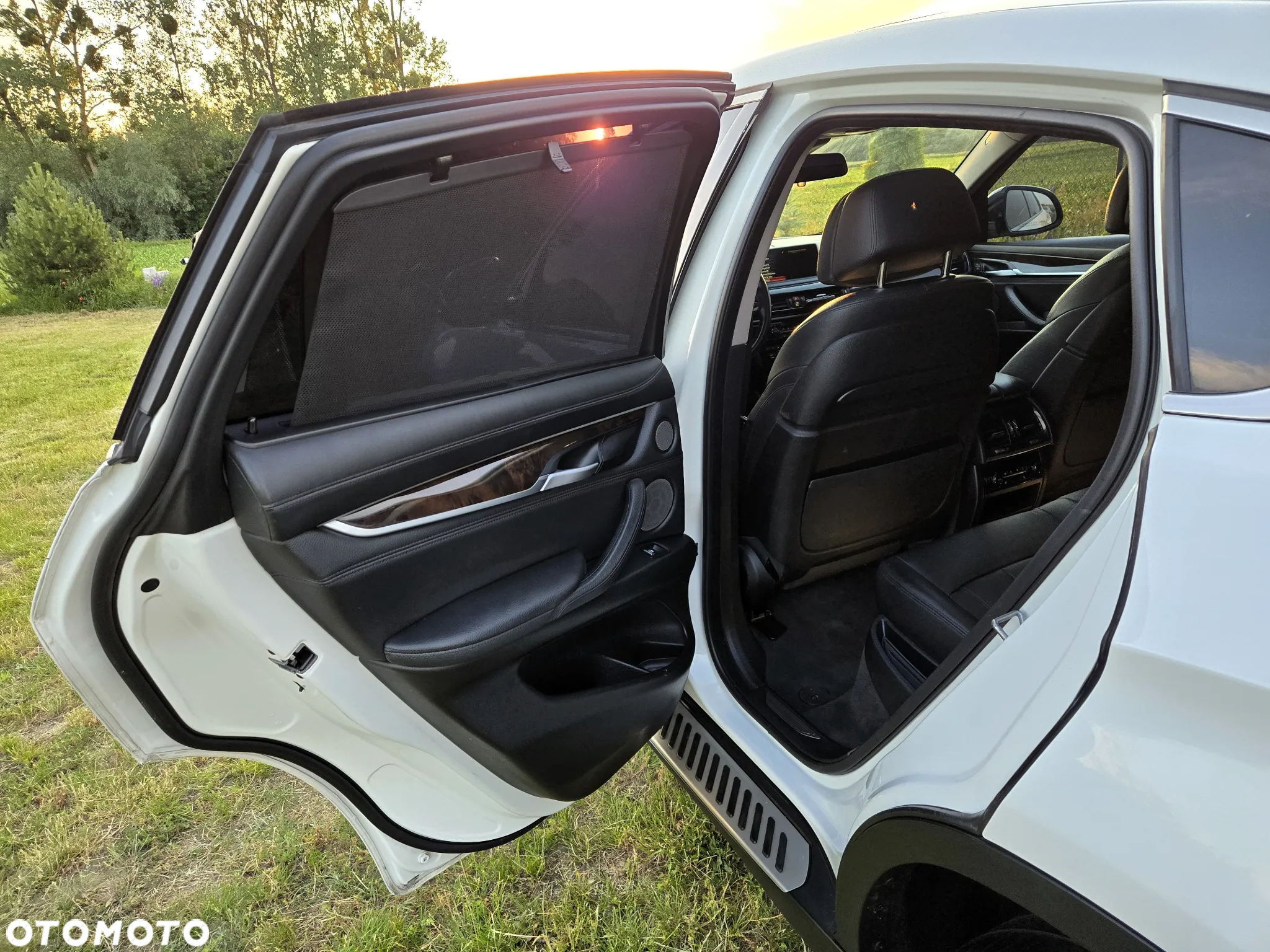 BMW X6 xDrive50i - 27