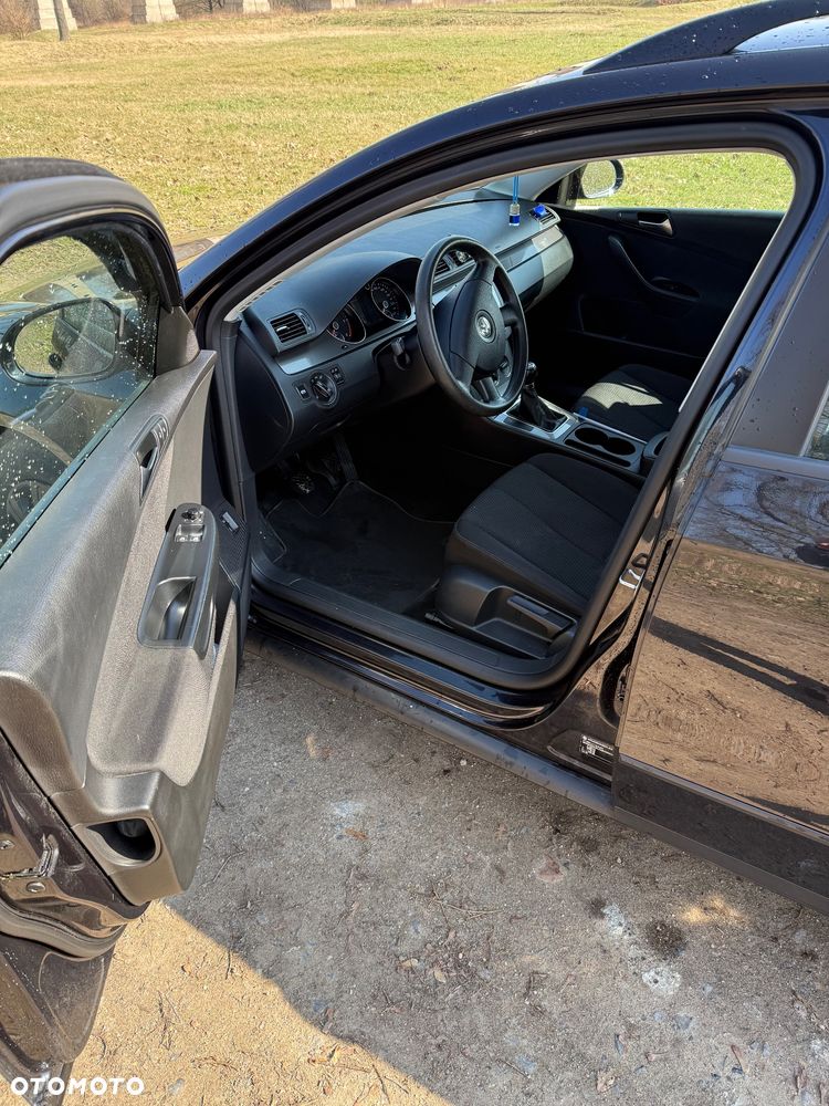 Volkswagen Passat 2.0 TDI DPF Highline - 12