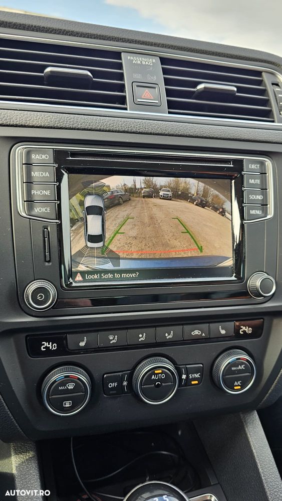 Volkswagen Jetta - 22