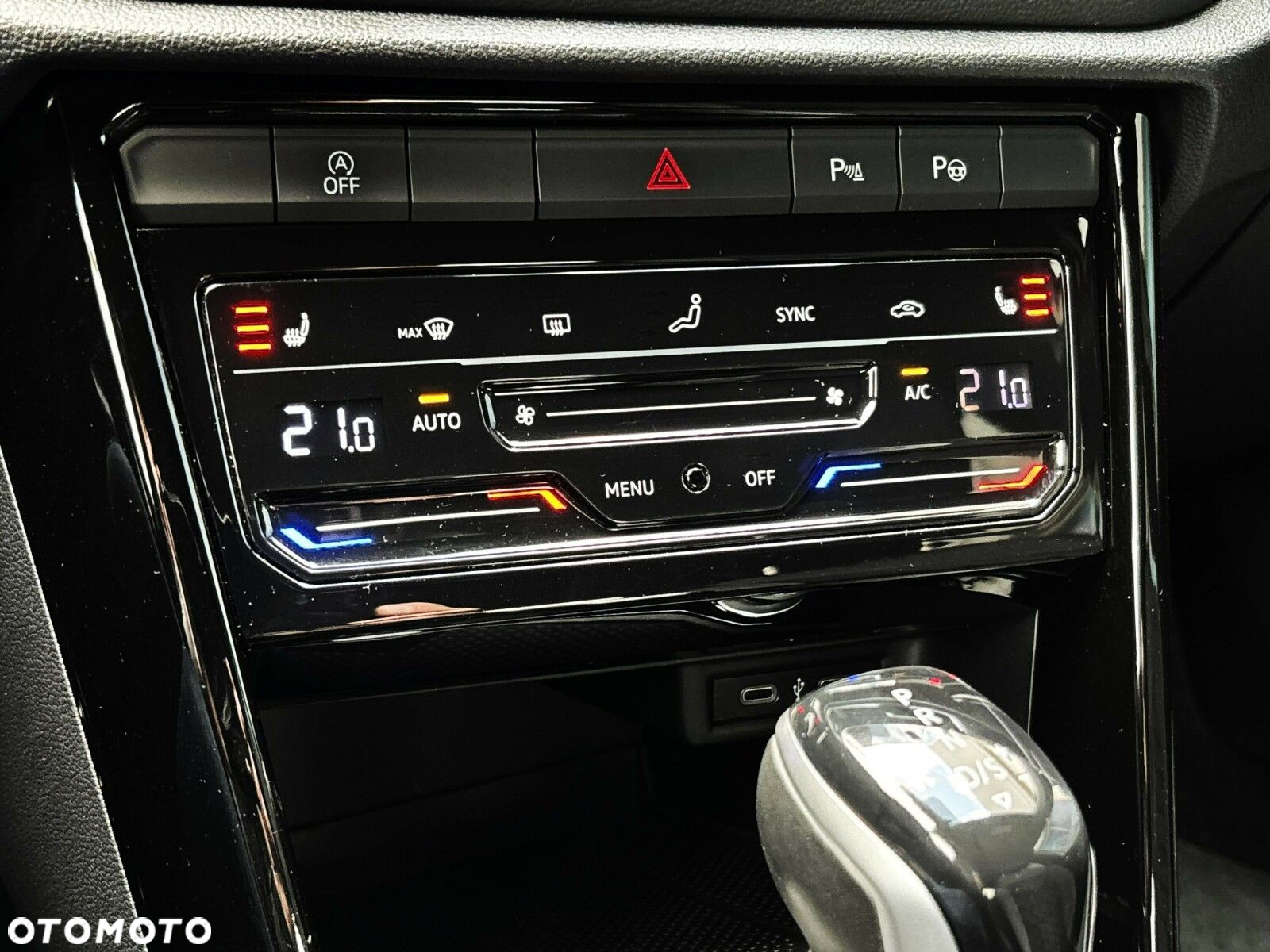 Volkswagen T-Roc 1.5 TSI R-Line DSG - 23