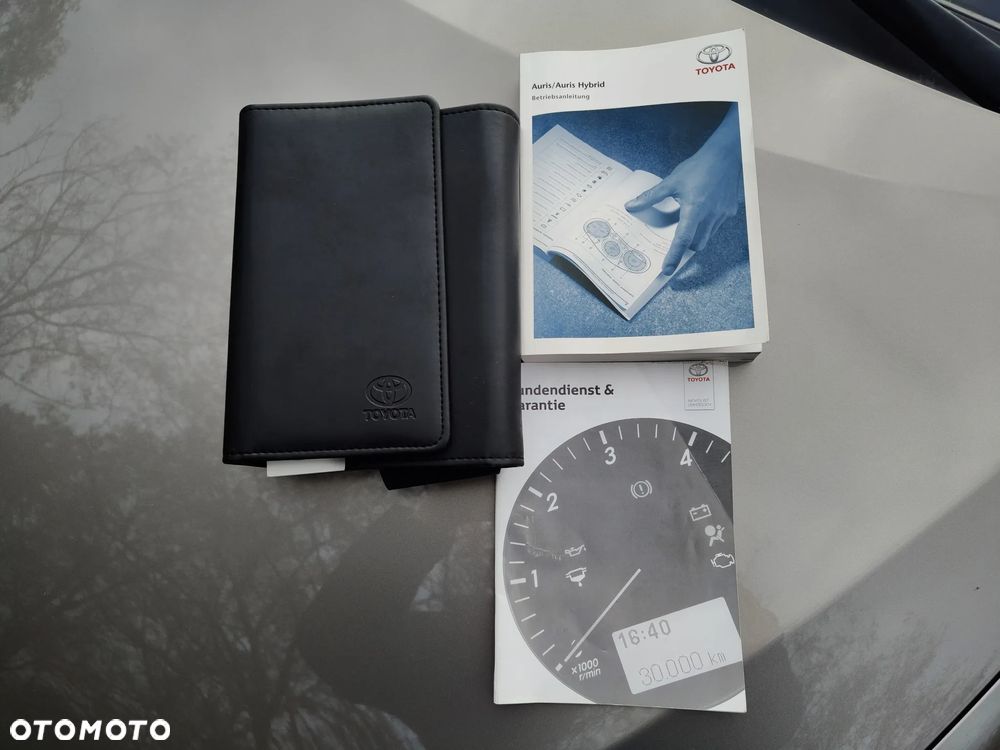 Toyota Auris 1.6 Premium Comfort - 37