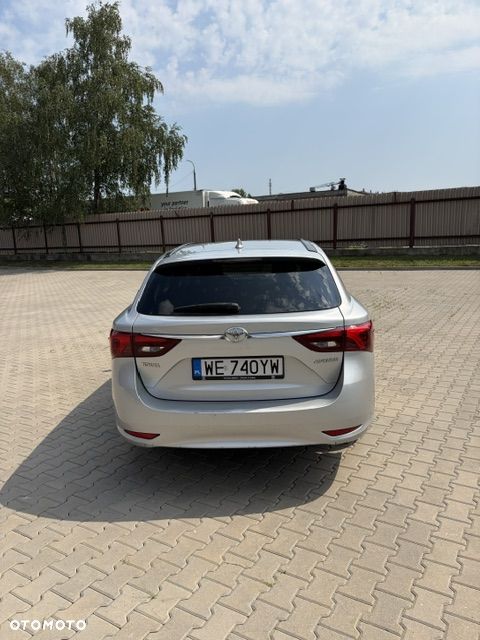 Toyota Avensis 2.0 D-4D Selection - 5