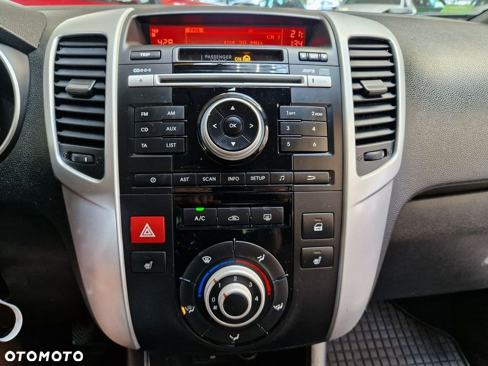 Kia Venga - 14