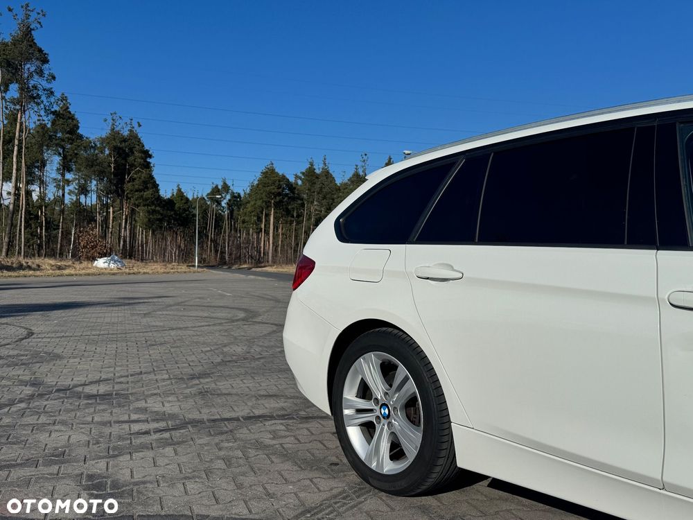BMW Seria 3 318d Sport Line - 5