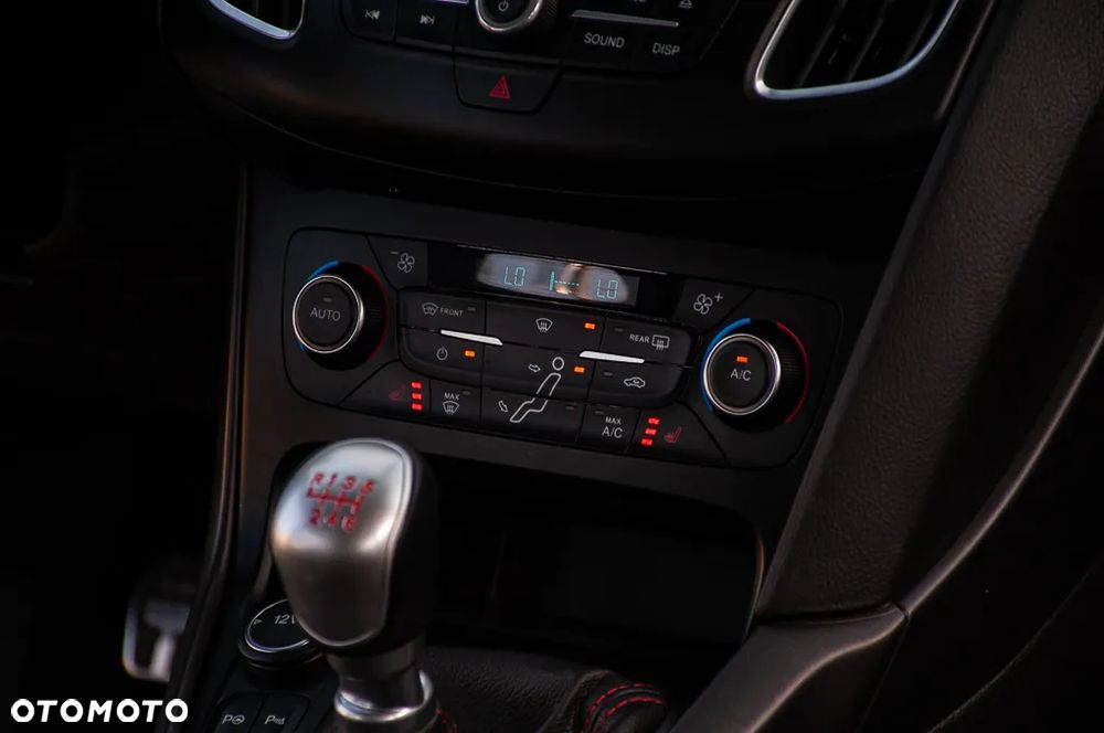 Ford Focus - 13