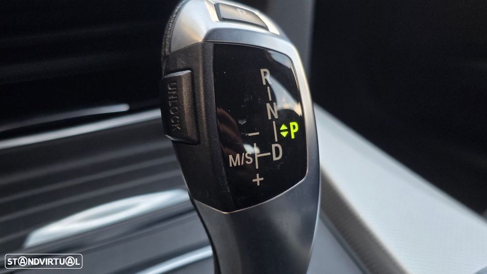 BMW 320 d Auto Pack M - 20