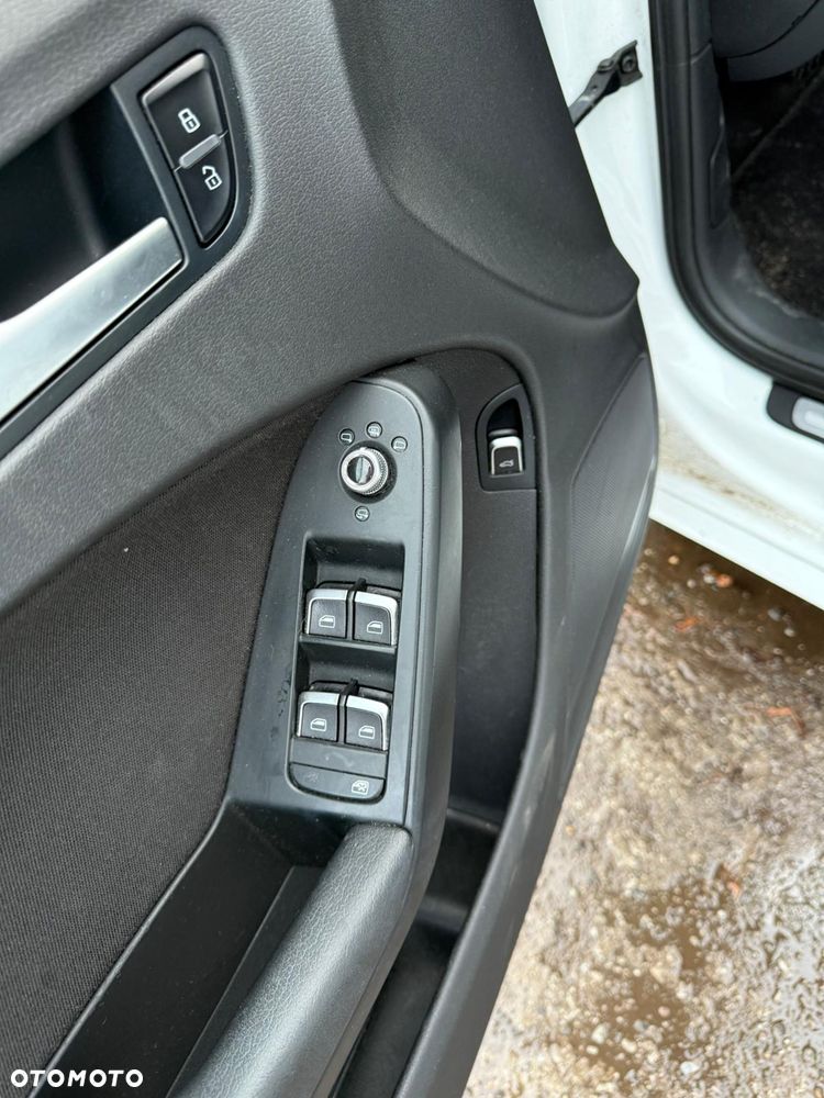 Audi A4 Avant 2.0 TDI DPF multitronic S line Sportpaket - 21