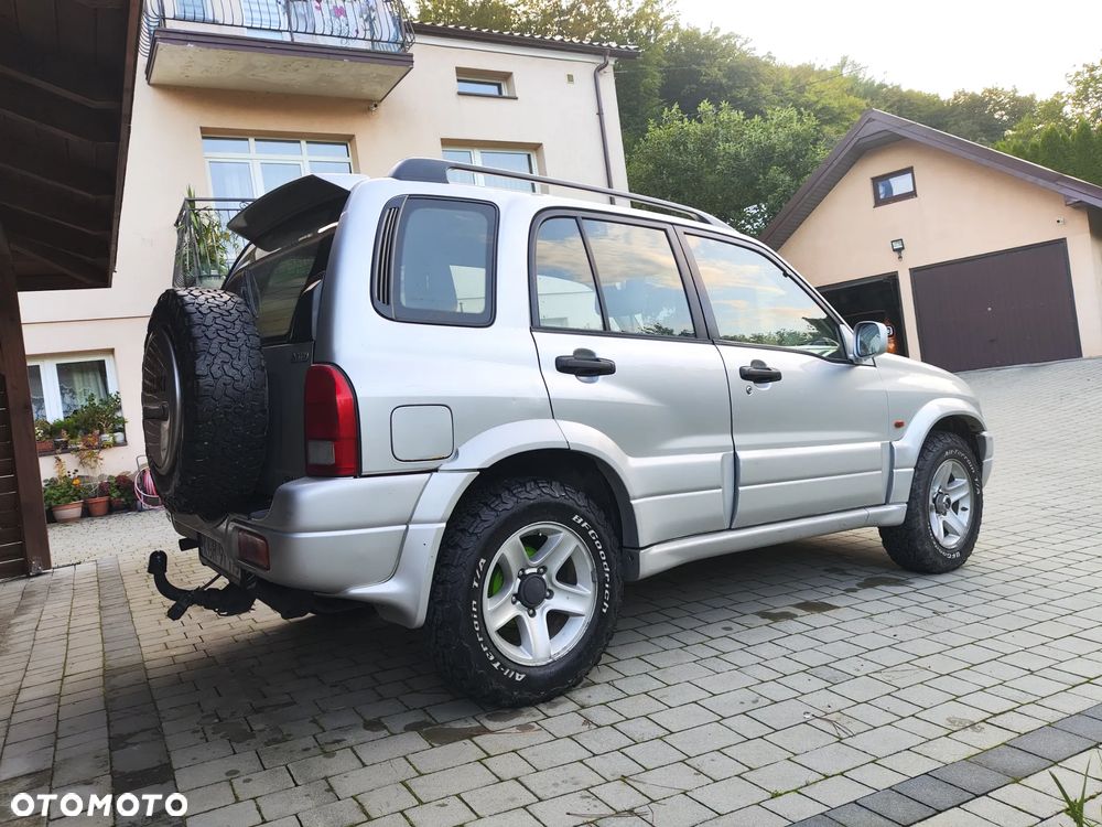 Suzuki Grand Vitara 2.0 HDi - 12