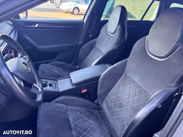 Skoda Superb 2.0 TDI DSG Sportline - 9