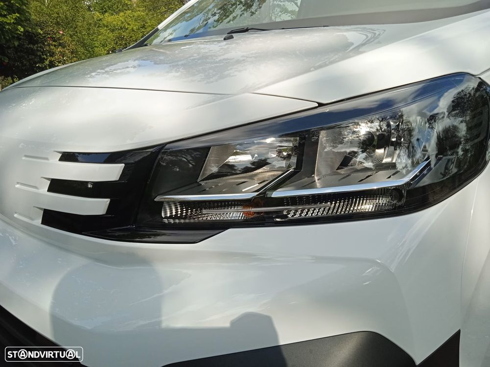 Peugeot Expert L3H1 Long 1.5 BlueHDi CVM6 120cv Plus 3 lug. 5 prts - 2