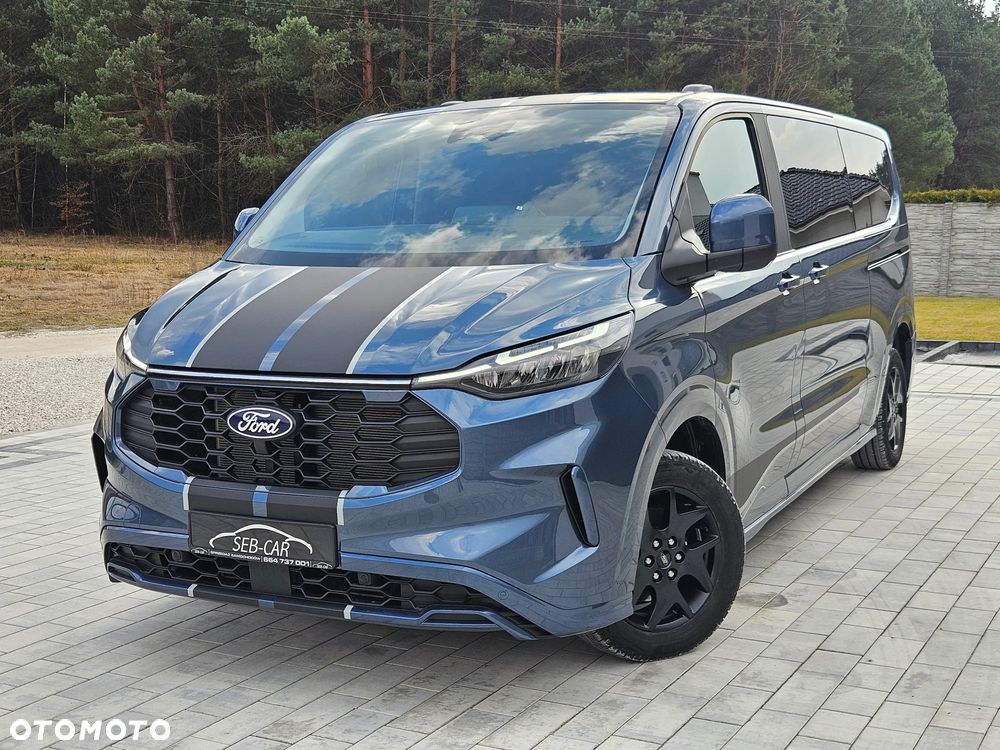 Ford Tourneo Custom - 1