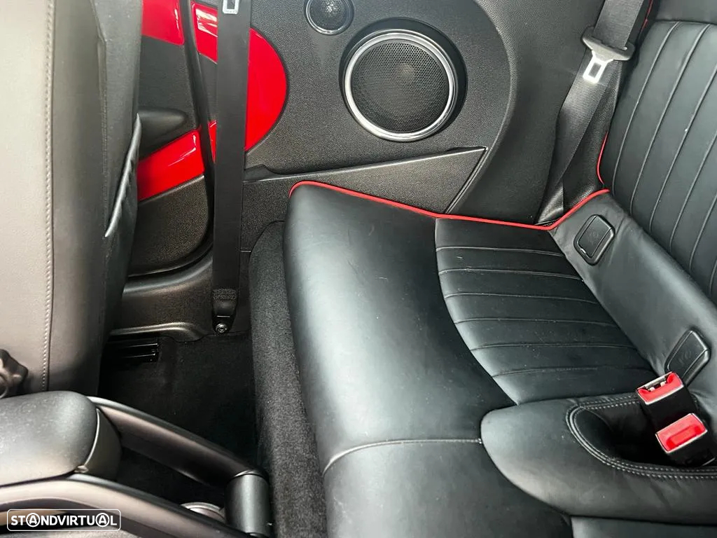 MINI Cabrio John Cooper Works - 24