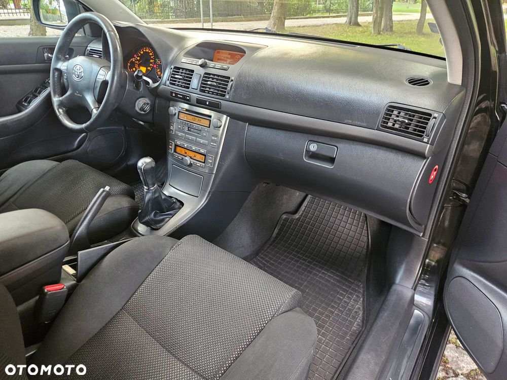 Toyota Avensis 2.0 D-4D Sol - 9