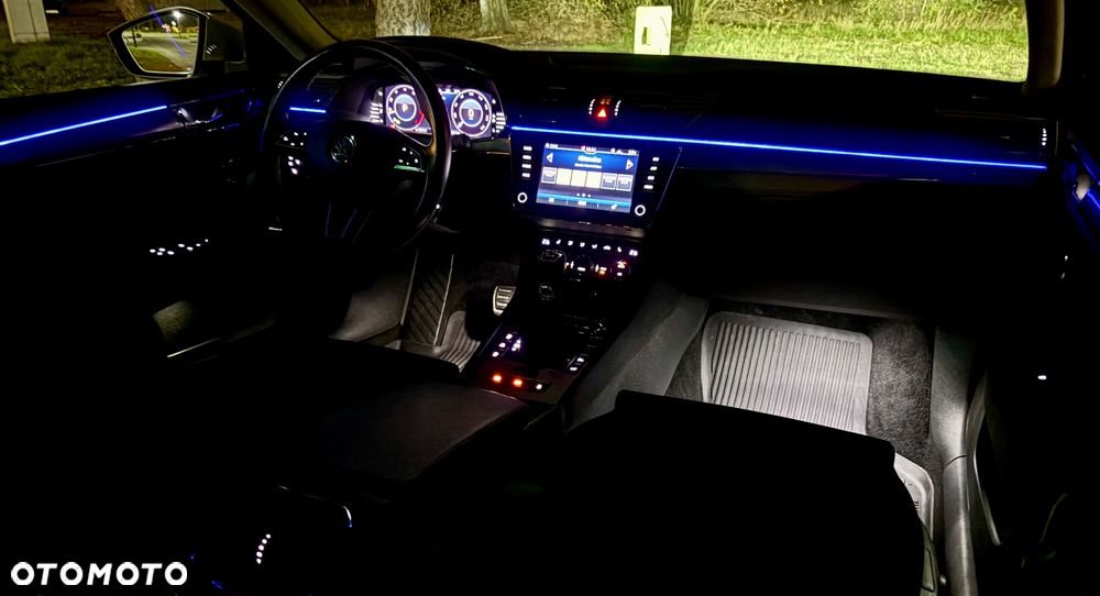 Skoda Superb 2.0 TSI 4x4 Scout DSG - 37