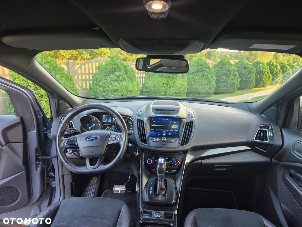 Ford Kuga 2.0 TDCi 4x4 ST-Line - 14