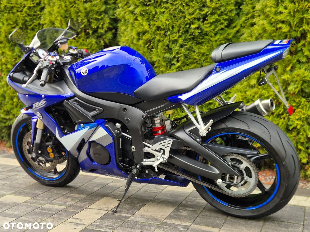 Yamaha R6 - 6