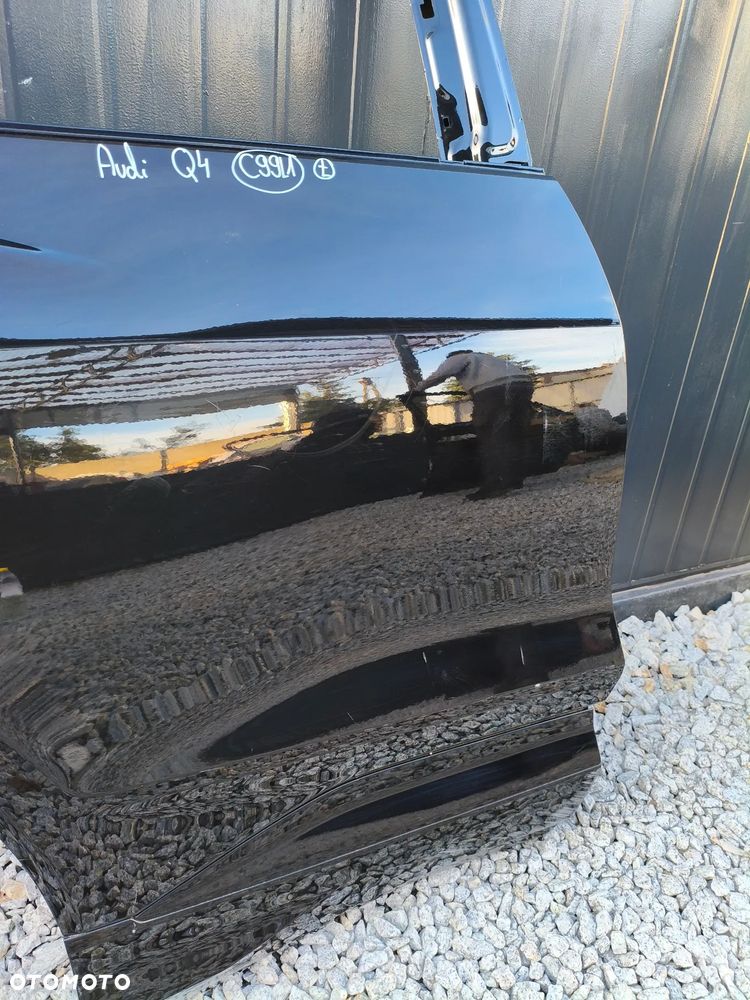 AUDI Q4 DRZWI PRAWE TYLNE TYŁ POZNAŃ GIEŁDA X1 - 3