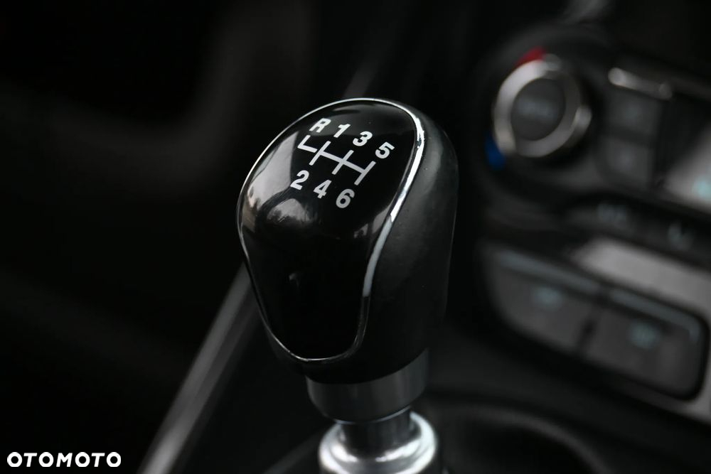 Ford Kuga 1.5 EcoBoost FWD Titanium X - 25