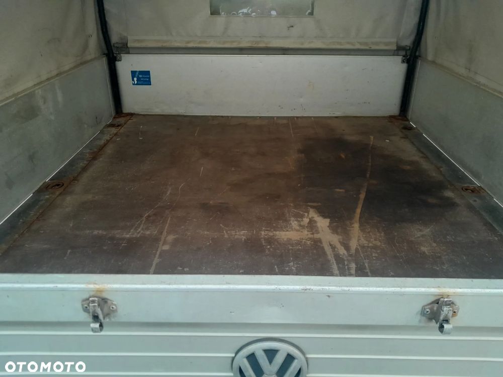 Volkswagen Transporter - 25