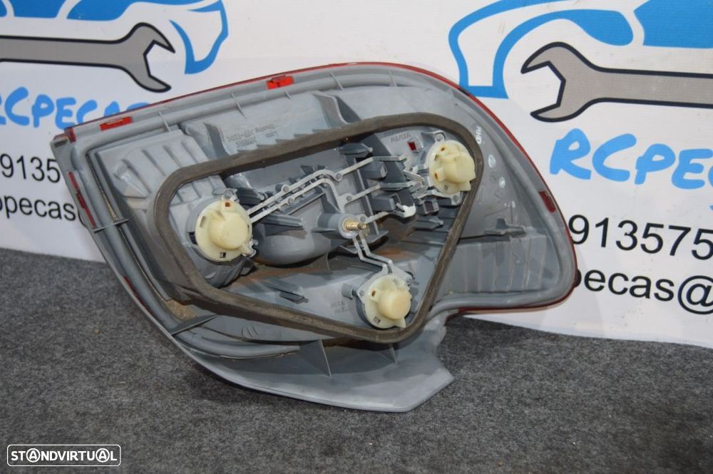 FAROLIM FAROLINS TRASEIRO TRÁS ORIGINAIS 8156052020 TOYOTA YARIS P1 - 6