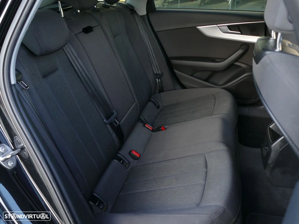 Audi A4 Avant 2.0 TDI - 32