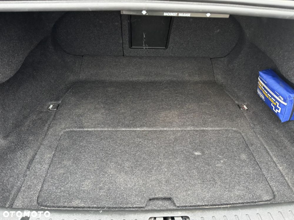 Volvo S60 T4 Base - 13