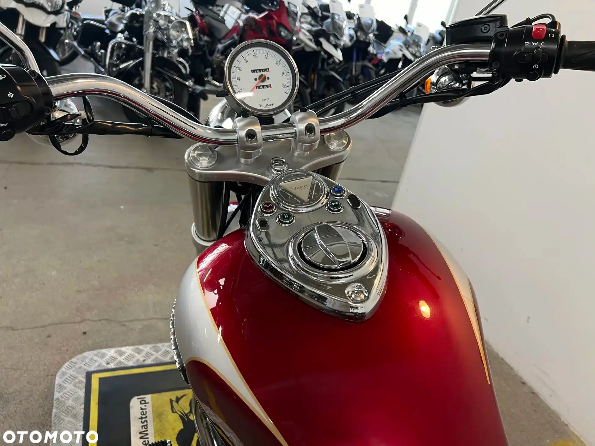 Triumph America - 35