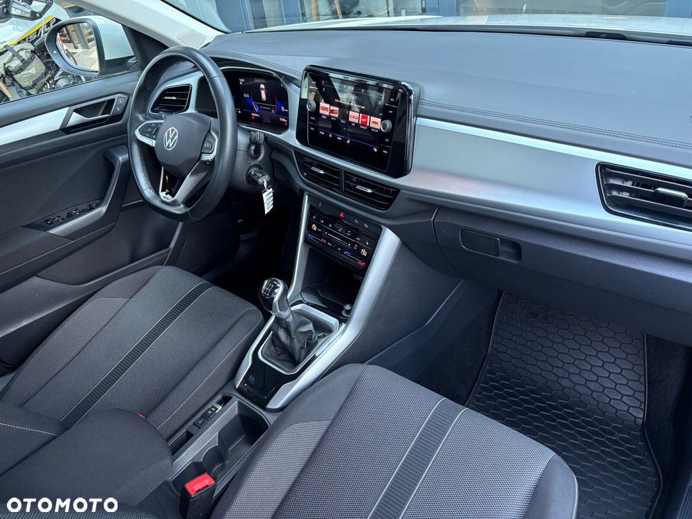 Volkswagen T-Roc - 16
