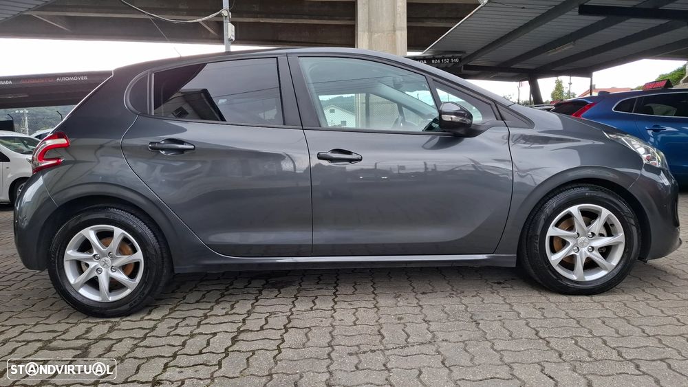 Peugeot 208 1.4 VTi Allure - 11